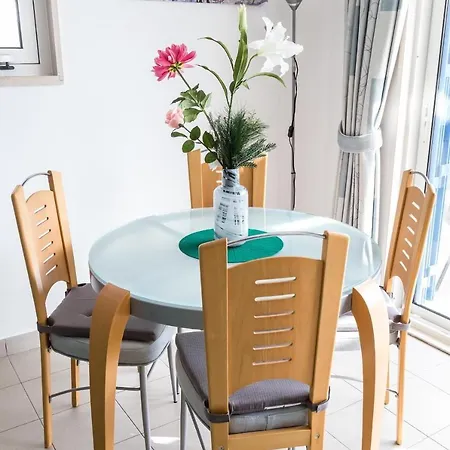 Top-floor Marina Club 2 Bed